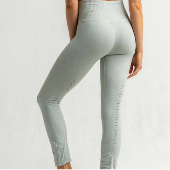 NWT Free People Good Karma Leggings Sea Glass Size M/L - Picture 3 of 12